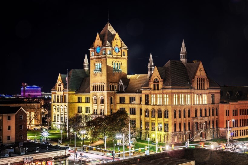 Photo of the campus of Wayne State University at night